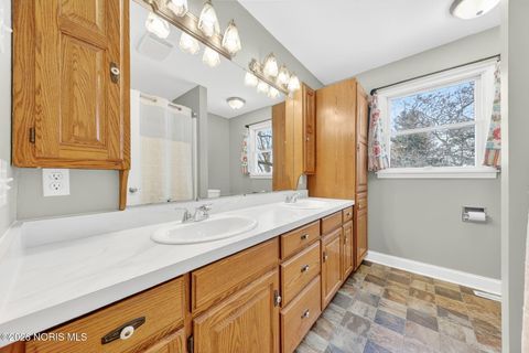 Tiny photo for 473 Dame Street, Wauseon, OH 43567 (MLS # 10002888)