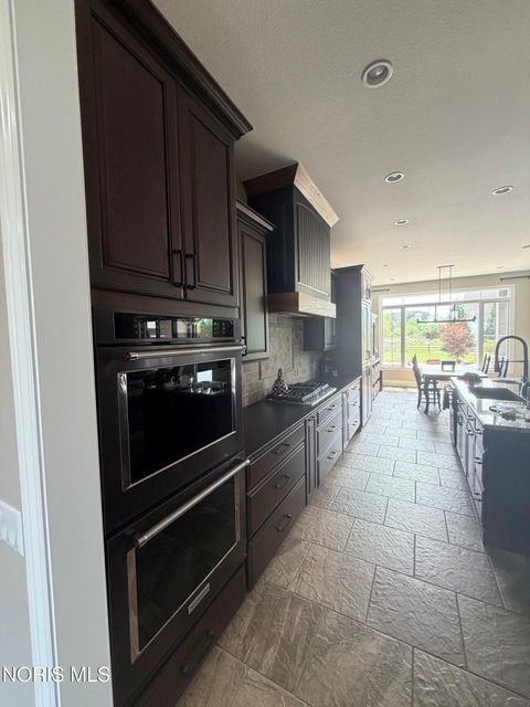 Tiny photo for 4045 Coder Cove Court, Maumee, OH 43537 (MLS # 10011043)