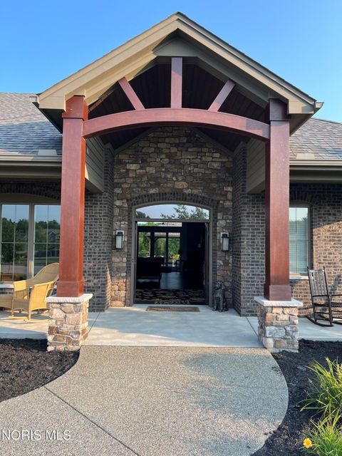 Photo of 4045 Coder Cove Court, Maumee, OH 43537 (MLS # 10011043)