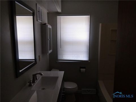 Tiny photo for 2309 Dunham Street, Toledo, OH 43609 (MLS # 10006425)