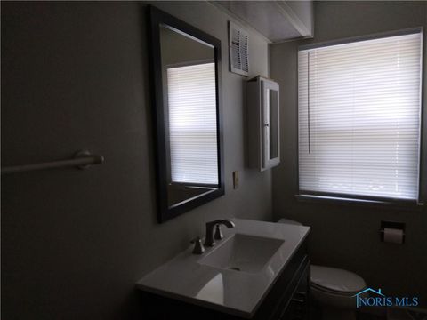 Tiny photo for 2309 Dunham Street, Toledo, OH 43609 (MLS # 10006425)