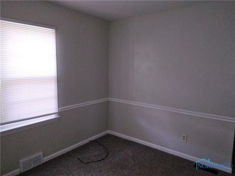 Tiny photo for 2309 Dunham Street, Toledo, OH 43609 (MLS # 10006425)