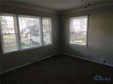 Tiny photo for 2309 Dunham Street, Toledo, OH 43609 (MLS # 10006425)