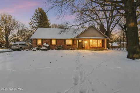 Photo of 733 Findlay Street, Perrysburg, OH 43551 (MLS # 10003165)