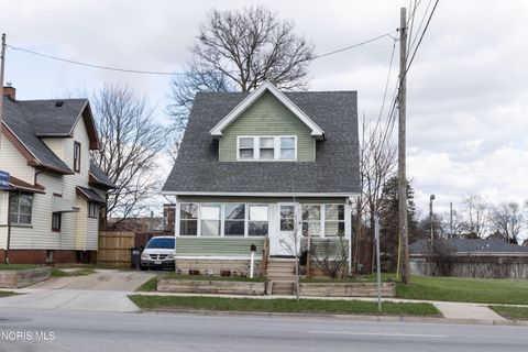 Photo of 3848 Haverhill Drive, Toledo, OH 43612 (MLS # 10006205)