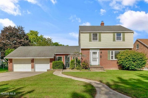 Photo of 1642 Norcross Drive, Oregon, OH 43616 (MLS # 10013410)