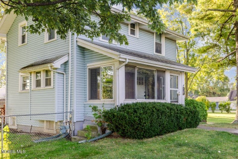 Tiny photo for 735 Gould Street, Northwood, OH 43619 (MLS # 10014699)