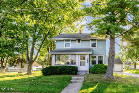 Photo of 735 Gould Street, Northwood, OH 43619 (MLS # 10014699)