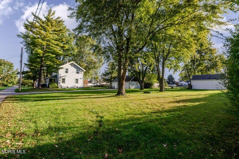 Tiny photo for 735 Gould Street, Northwood, OH 43619 (MLS # 10014699)