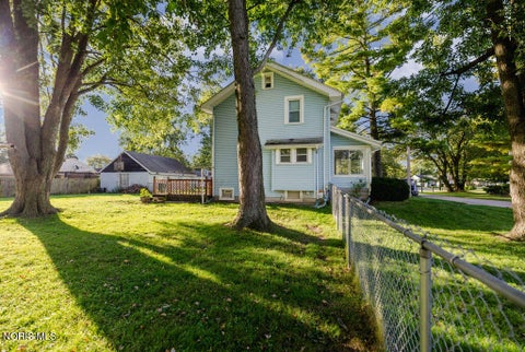 Tiny photo for 735 Gould Street, Northwood, OH 43619 (MLS # 10014699)