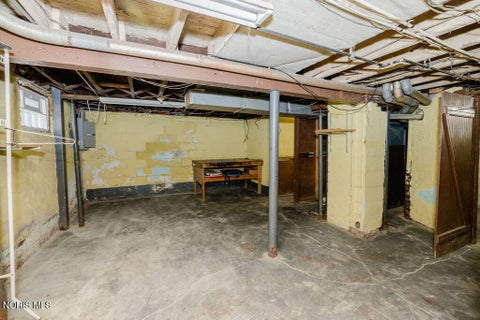 Tiny photo for 735 Gould Street, Northwood, OH 43619 (MLS # 10014699)