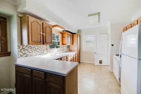 Tiny photo for 735 Gould Street, Northwood, OH 43619 (MLS # 10014699)