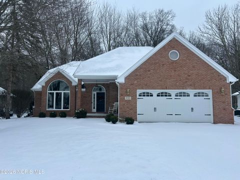Photo of 807 Saint Annes Drive, Holland, OH 43528 (MLS # 10002695)