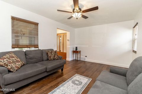 Tiny photo for 28570 Simmons Road, Perrysburg, OH 43551 (MLS # 10009997)