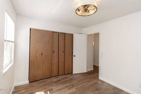 Tiny photo for 28570 Simmons Road, Perrysburg, OH 43551 (MLS # 10009997)