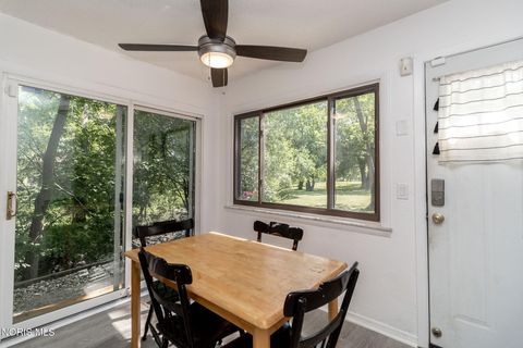 Tiny photo for 28570 Simmons Road, Perrysburg, OH 43551 (MLS # 10009997)