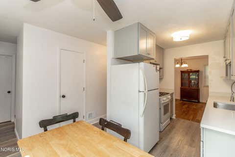 Tiny photo for 28570 Simmons Road, Perrysburg, OH 43551 (MLS # 10009997)