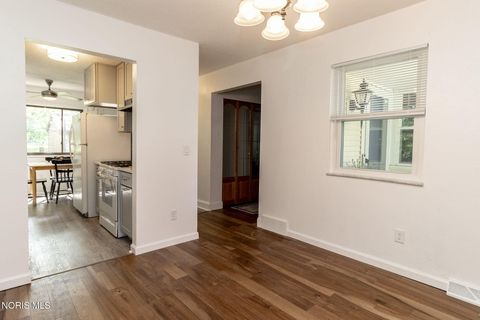 Tiny photo for 28570 Simmons Road, Perrysburg, OH 43551 (MLS # 10009997)