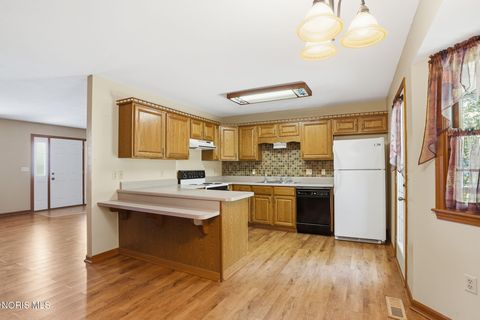 Tiny photo for 209 Andrew Drive, McComb, OH 45858 (MLS # 10008477)