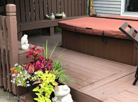 Tiny photo for 6025 Hawthorne Drive, Sylvania, OH 43560 (MLS # 10000625)