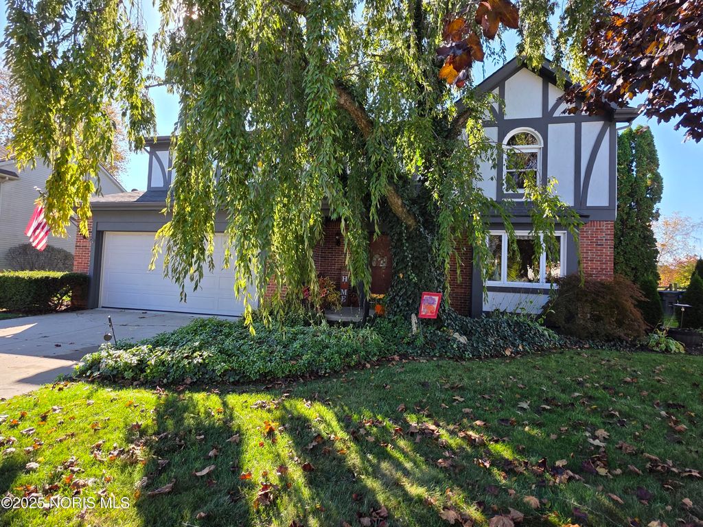 Photo for 6025 Hawthorne Drive, Sylvania, OH 43560 (MLS # 10000625)