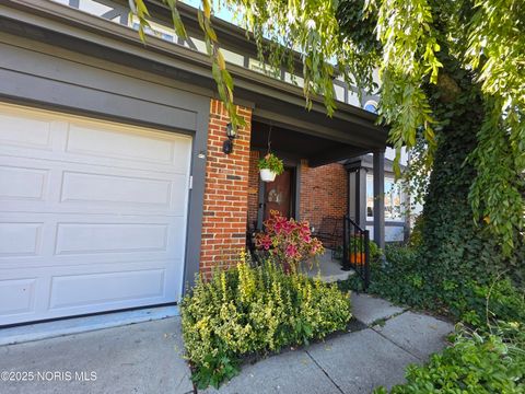 Tiny photo for 6025 Hawthorne Drive, Sylvania, OH 43560 (MLS # 10000625)