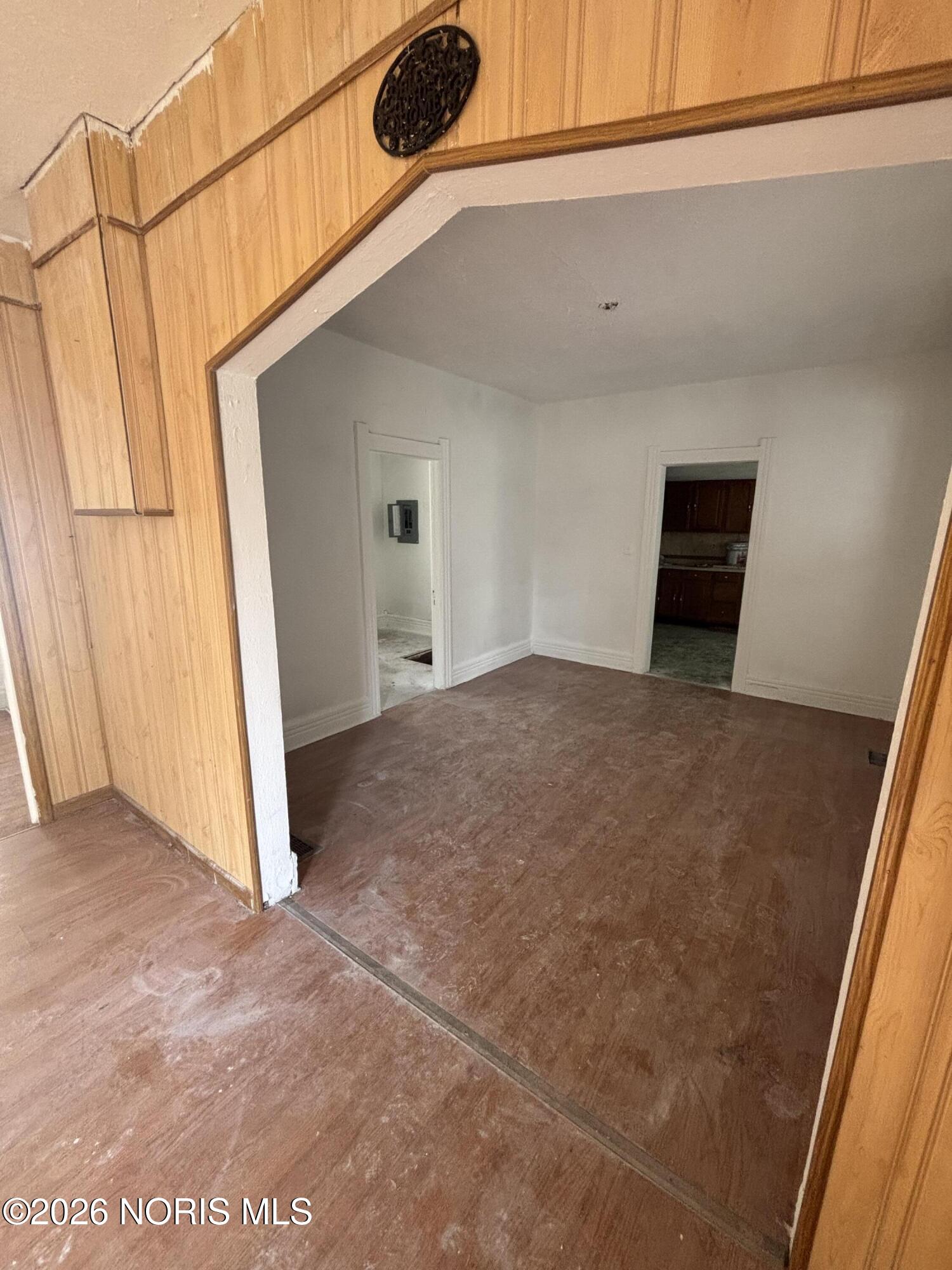 125 E Oakland Street