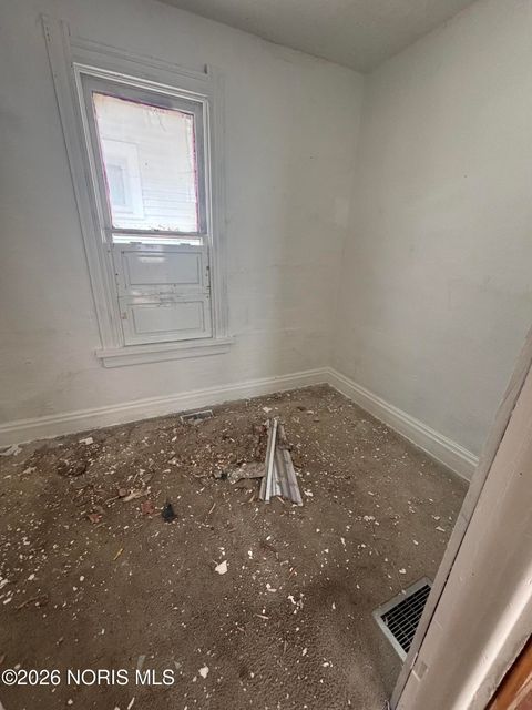 Tiny photo for 125 E Oakland Street, Toledo, OH 43608 (MLS # 10003594)