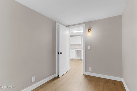 Tiny photo for 1045 Orchard Street, Toledo, OH 43609 (MLS # 10006329)