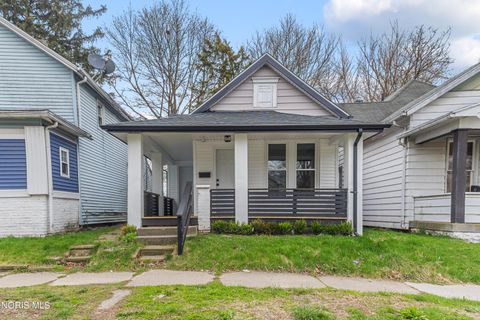 Photo of 1045 Orchard Street, Toledo, OH 43609 (MLS # 10006329)