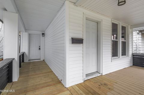 Tiny photo for 1045 Orchard Street, Toledo, OH 43609 (MLS # 10006329)