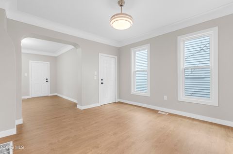 Tiny photo for 1045 Orchard Street, Toledo, OH 43609 (MLS # 10006329)