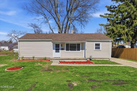 Photo of 5232 Fortune Drive, Toledo, OH 43611 (MLS # 10006541)