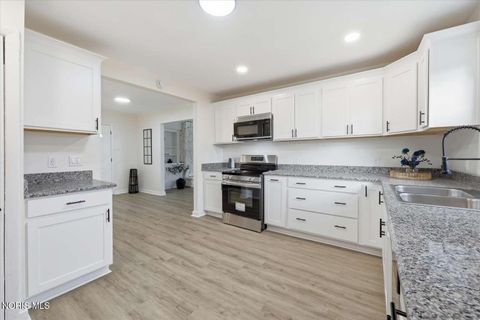 Tiny photo for 5232 Fortune Drive, Toledo, OH 43611 (MLS # 10006541)