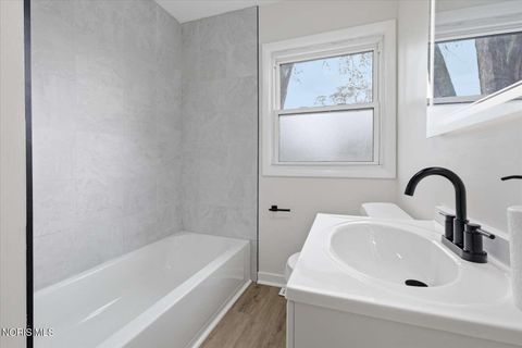 Tiny photo for 5232 Fortune Drive, Toledo, OH 43611 (MLS # 10006541)