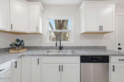 Tiny photo for 5232 Fortune Drive, Toledo, OH 43611 (MLS # 10006541)