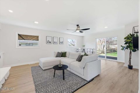 Tiny photo for 5232 Fortune Drive, Toledo, OH 43611 (MLS # 10006541)