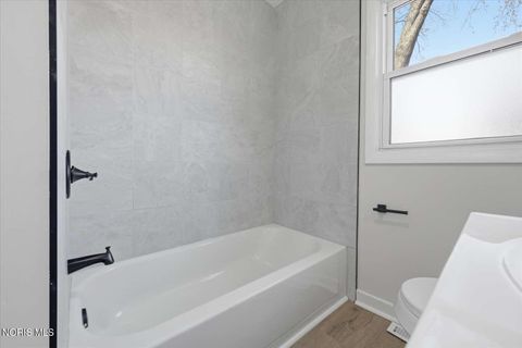 Tiny photo for 5232 Fortune Drive, Toledo, OH 43611 (MLS # 10006541)