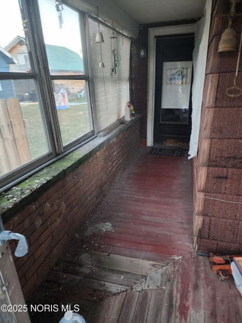 Tiny photo for 413 Walbridge Avenue, Toledo, OH 43609 (MLS # 10000651)