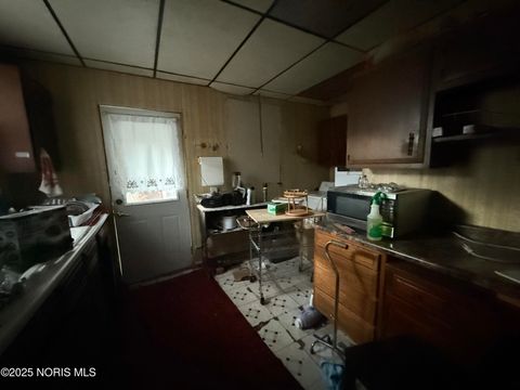 Tiny photo for 413 Walbridge Avenue, Toledo, OH 43609 (MLS # 10000651)