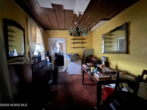 Tiny photo for 413 Walbridge Avenue, Toledo, OH 43609 (MLS # 10000651)