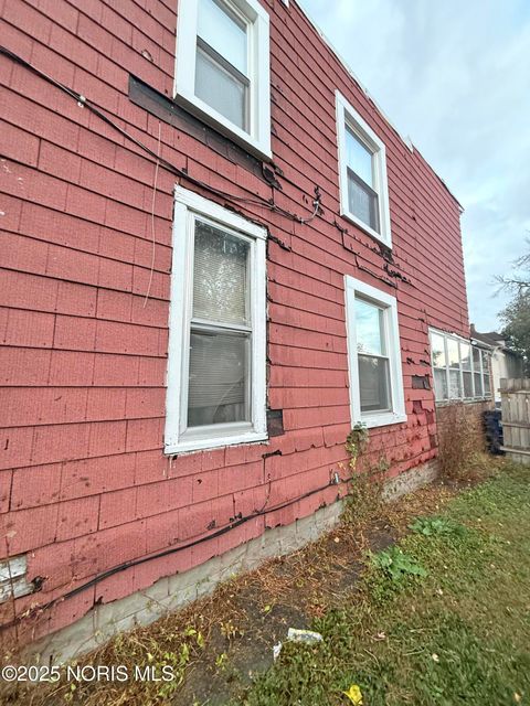 Tiny photo for 413 Walbridge Avenue, Toledo, OH 43609 (MLS # 10000651)