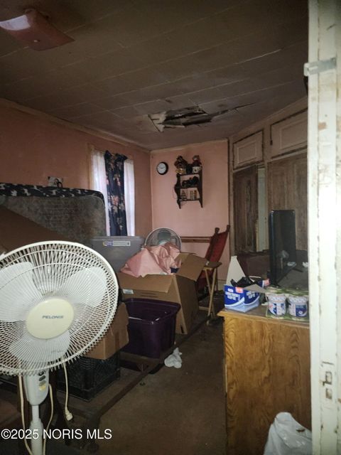 Tiny photo for 413 Walbridge Avenue, Toledo, OH 43609 (MLS # 10000651)