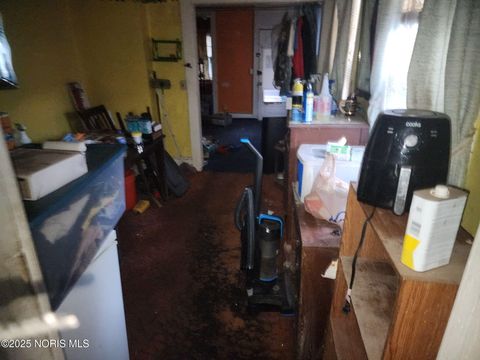 Tiny photo for 413 Walbridge Avenue, Toledo, OH 43609 (MLS # 10000651)