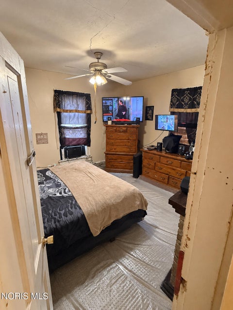Tiny photo for 544 N Countyline Street, Fostoria, OH 44830 (MLS # 10013295)