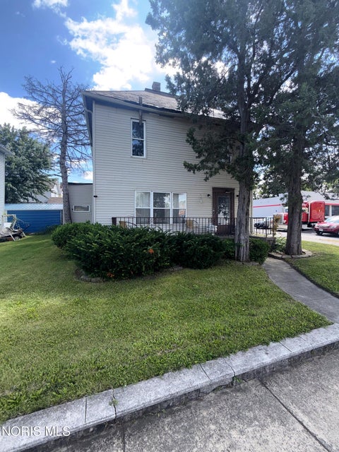 Tiny photo for 544 N Countyline Street, Fostoria, OH 44830 (MLS # 10013295)