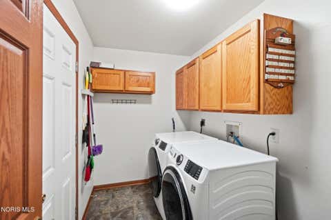 Tiny photo for 1079 Raven Road, Bowling Green, OH 43402 (MLS # 10011136)