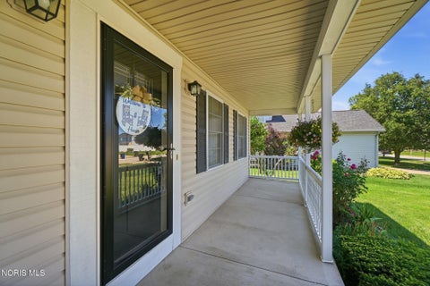 Tiny photo for 1079 Raven Road, Bowling Green, OH 43402 (MLS # 10011136)