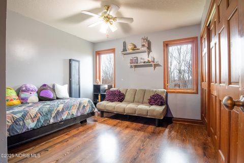 Tiny photo for 2332 County Road E Rd, Edgerton, OH 43517 (MLS # 10002041)