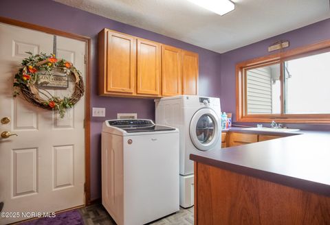 Tiny photo for 2332 County Road E Rd, Edgerton, OH 43517 (MLS # 10002041)